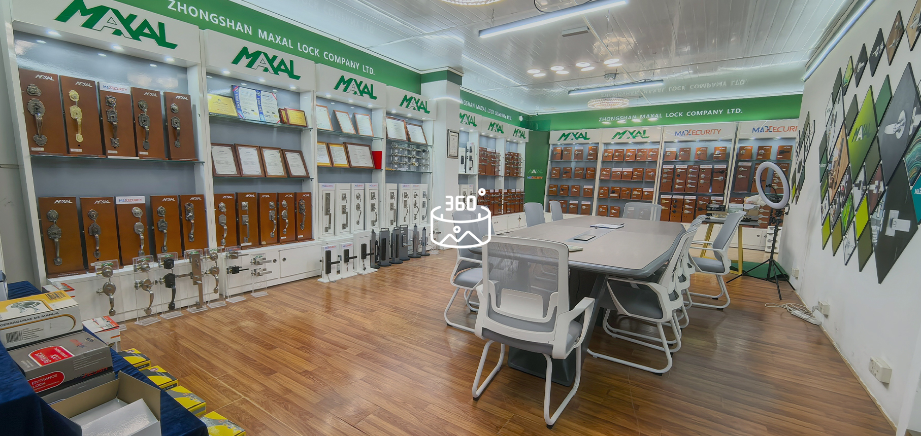 全景封面
